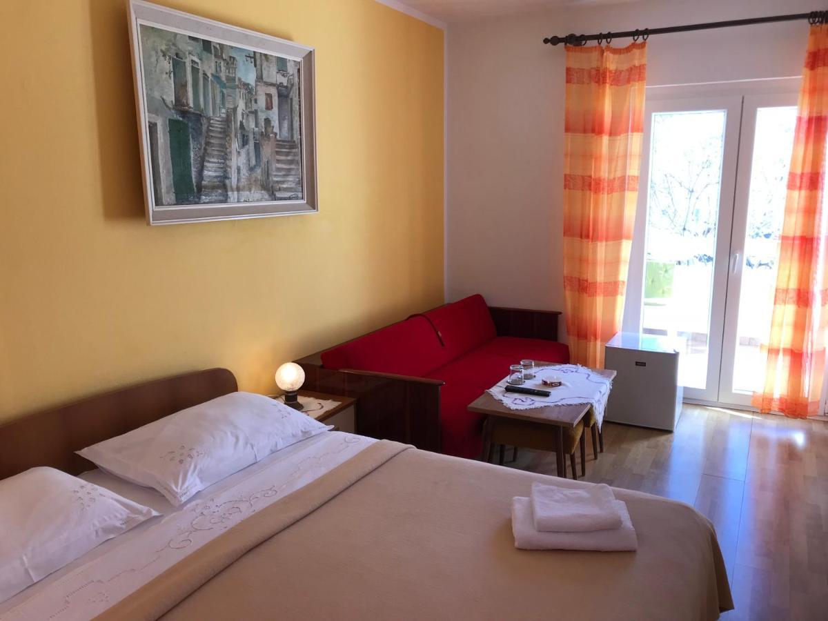 Summer Rooms Baska Extérieur photo