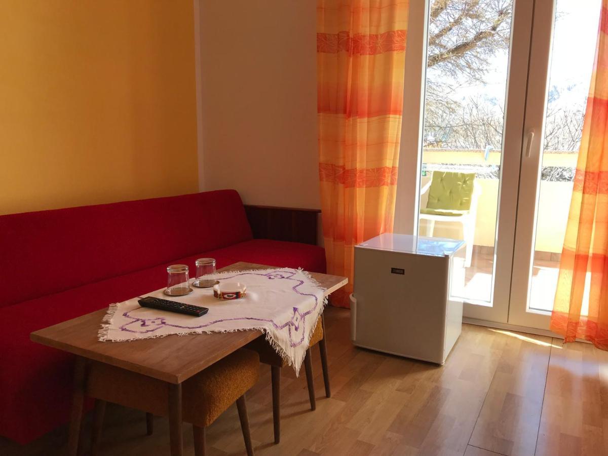 Summer Rooms Baska Extérieur photo